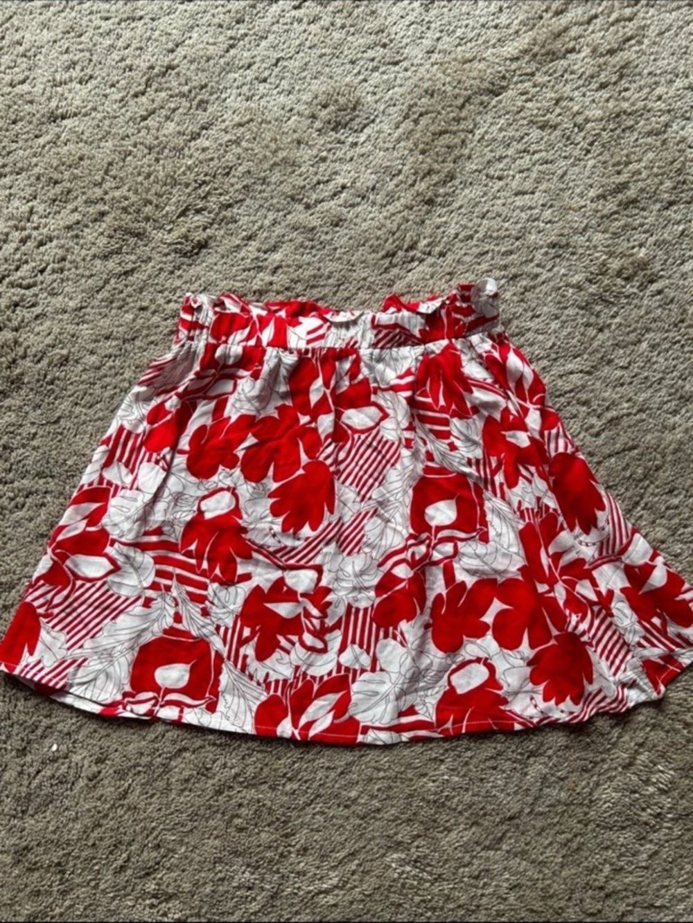Women’s Red and White Skirt